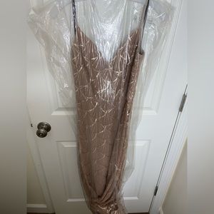 Size 12 altered bridesmaid dress never wore ⭐️